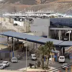  Marroquíes piden violentamente la reapertura de la frontera con Ceuta