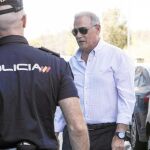 La Policía inspeccionó las viviendas de Ángel Ojeda en Sanlúcar y en el barrio sevillano de Heliópolis y la sede de la empresa Prescal en el parque aeronáutico Aerópolis, ubicado en La Rinconada en busca de evidencias sobre el fraude en los fondos de formación