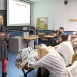 Médicos Sin Fronteras impartió ayer una conferencia a alumnos de Comuniación de la UJI