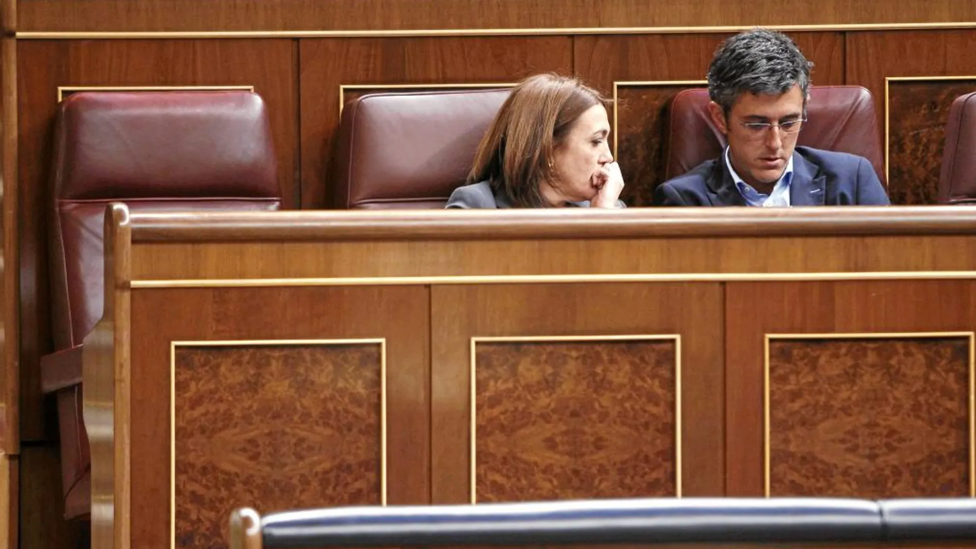 La primera ausencia de Rubalcaba. El todavía líder socialista no acudió ayer a su escaño pero fue el protagonista