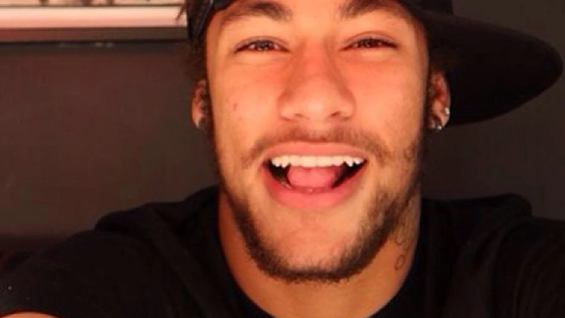 Y mientras, Neymar da «gracias a Jesús por un día más de alegría»