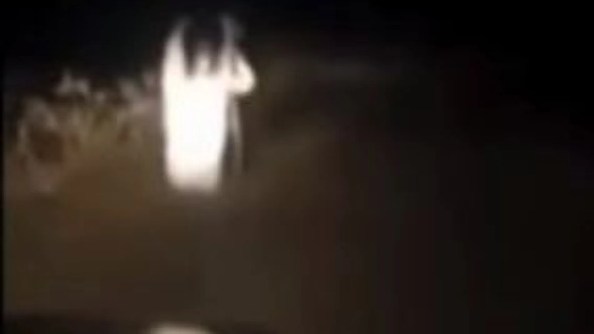 Aterrador vídeo de un supuesto fantasma que persigue a un coche en Blackburn