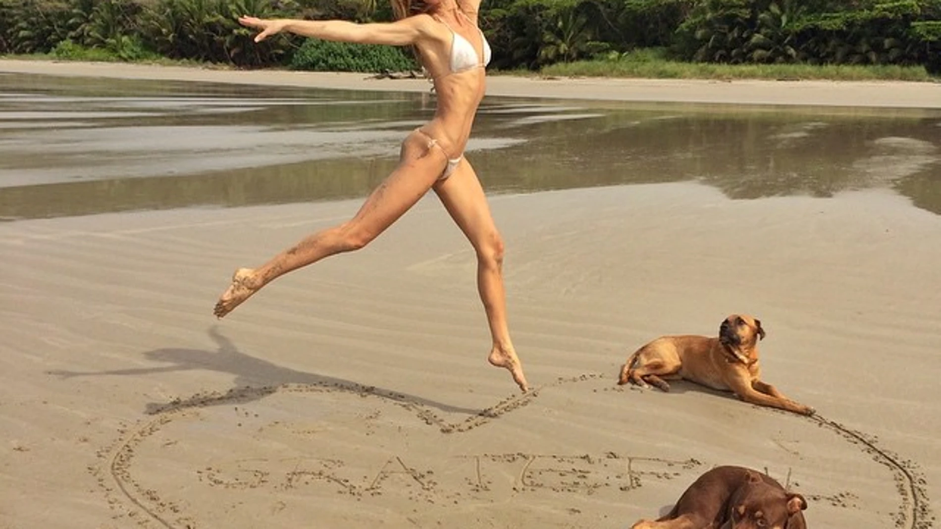 Gisele Bündchen presume de cuerpo tras anunciar su retirada