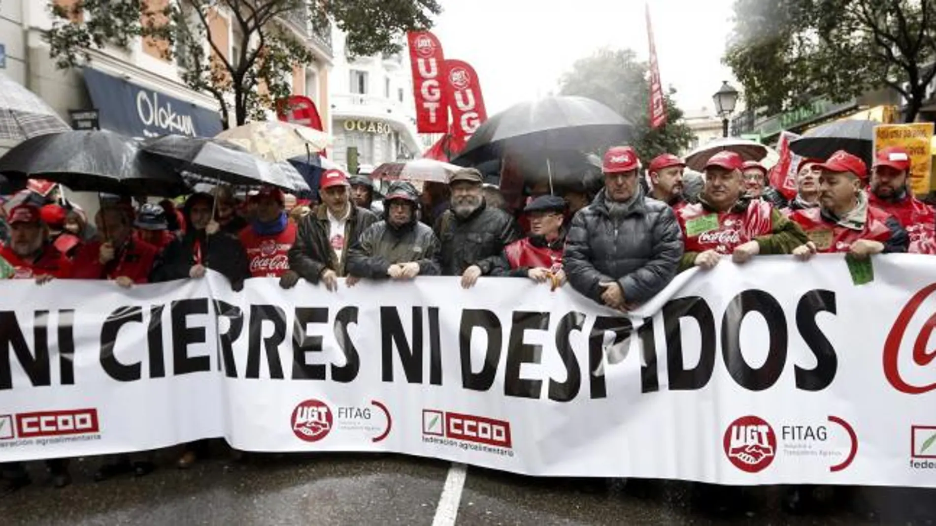 Los trabajadores de Coca-Cola se manifiestan en Madrid contra el expediente de regulación de empleo (ERE) anunciado por la empresa.