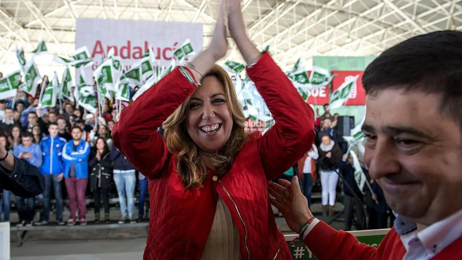La presidenta de la Junta de Andalucía y candidata del PSOE para la reelección, Susana Díaz, a su llegada al acto celebrado hoy en Jaén