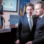 El presidente de la Generalitat, Alberto Fabra, y el de Bankia, José Ignacio Goirigolzarri