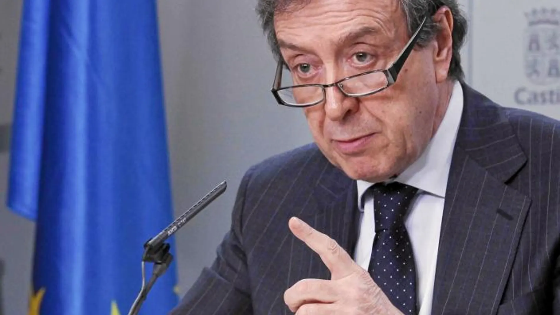 El consejero José Antonio de Santiago-Juárez presenta el anteproyecto
