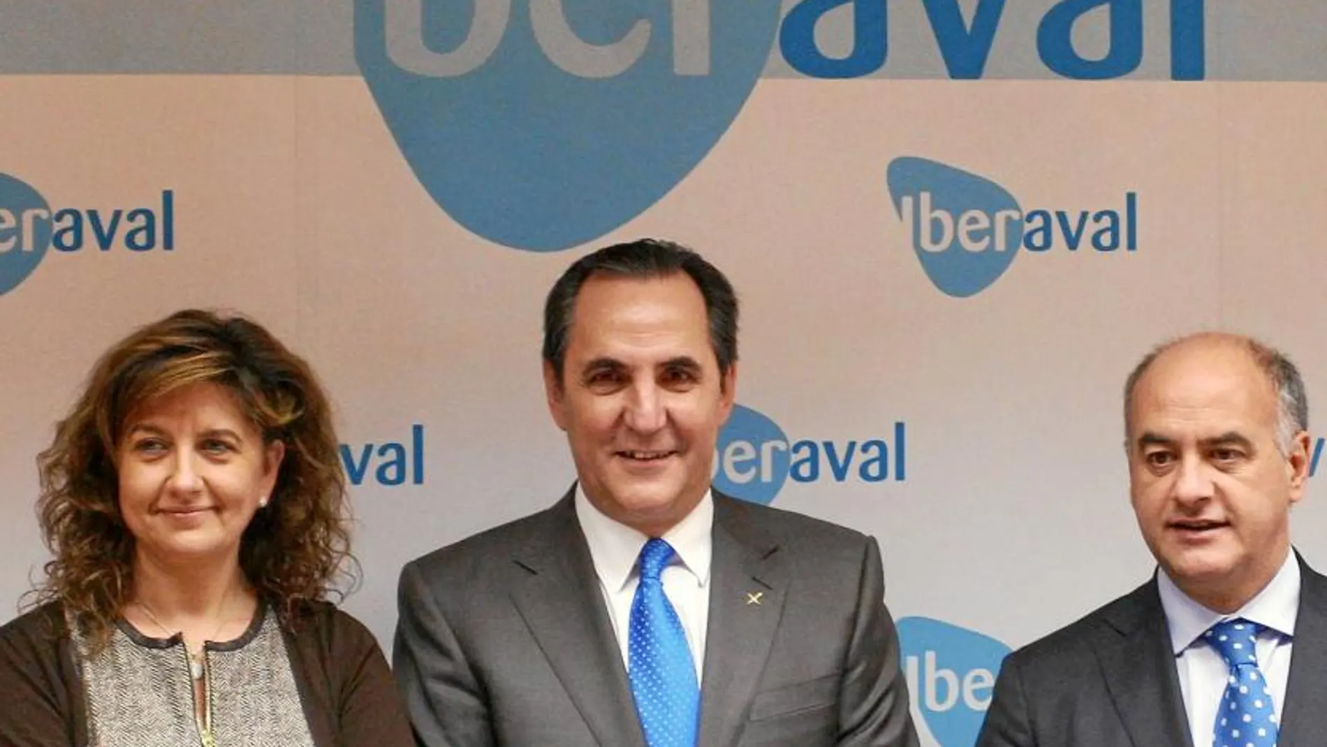 Begoña Hernández, José Rolando Álvarez y Miguel Ángel García Nieto