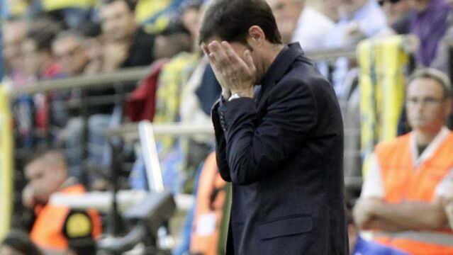 Marcelino no oculta su malestar.