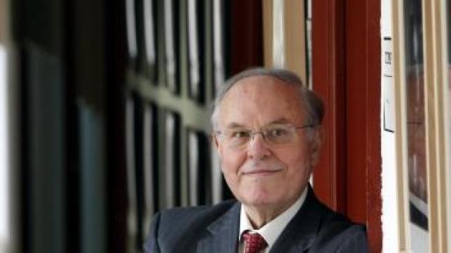 La prolongación de la Generación del 39: el caso de César Nombela