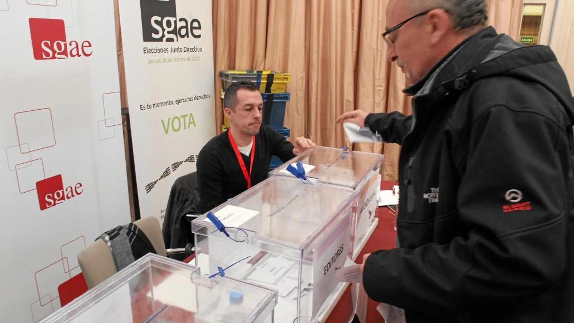 Los socios de SGAE votaron el jueves en seis sedes electorales
