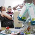 Cada vez son más las personas que acuden a entidades solidarias para poder alimentar a sus familias