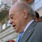 El expresidente de la Generalitat Jordi Pujol, a su salida de su domicilio en Barcelona.