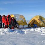 La expedición celebra el objetivo cumplido.