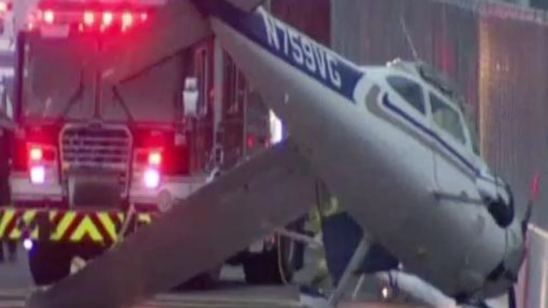 Aterrizaje de emergencia en plena calle en Estados Unidos