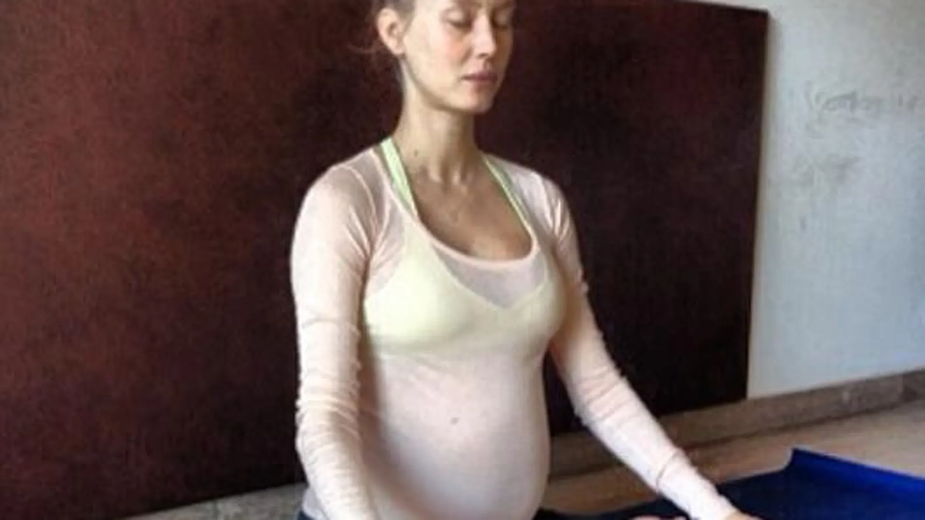 Vanessa Lorenzo ha encontrado en el yoga la mejor manera de relajarse durante el embarazo.