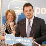 Esperanza Aguirre junto a Jesús Gómez, en una imagen de archivo