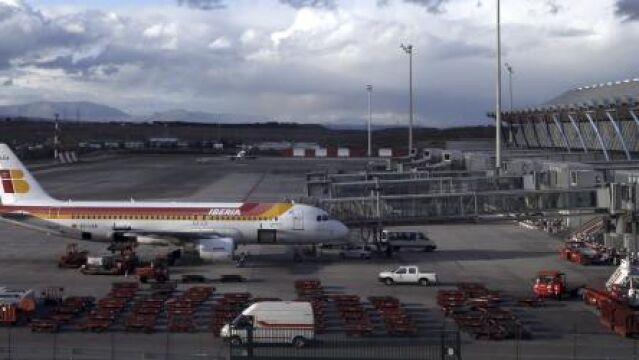 Vista del exterior de la Terminal T4 del aeropuerto de Madrid-Barajas.