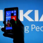 La CE autoriza la venta del negocio de móviles de Nokia a Microsoft