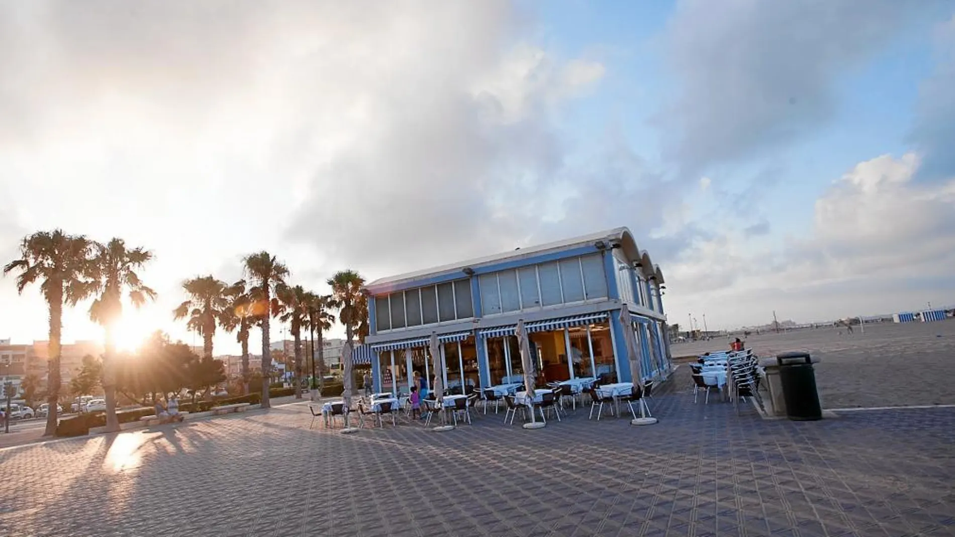 Catorce locales forman la Asociación de Hostelería de la Playa del Levante y Malvarrosa (Apholema)