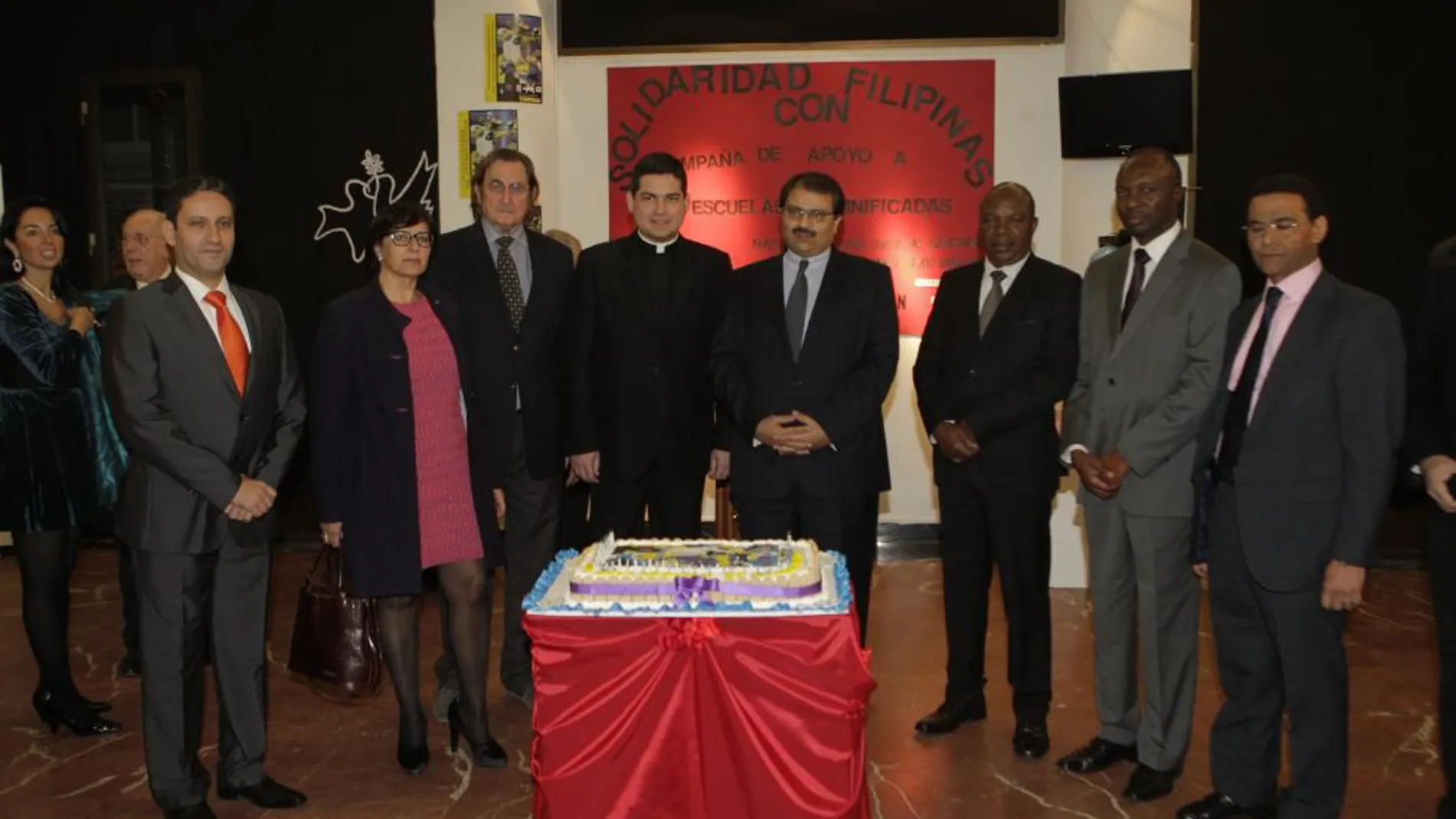 Imagen de los asistentes a la recepción.