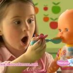 Piden la retirada de una muñeca de Famosa por fomentar la anorexia