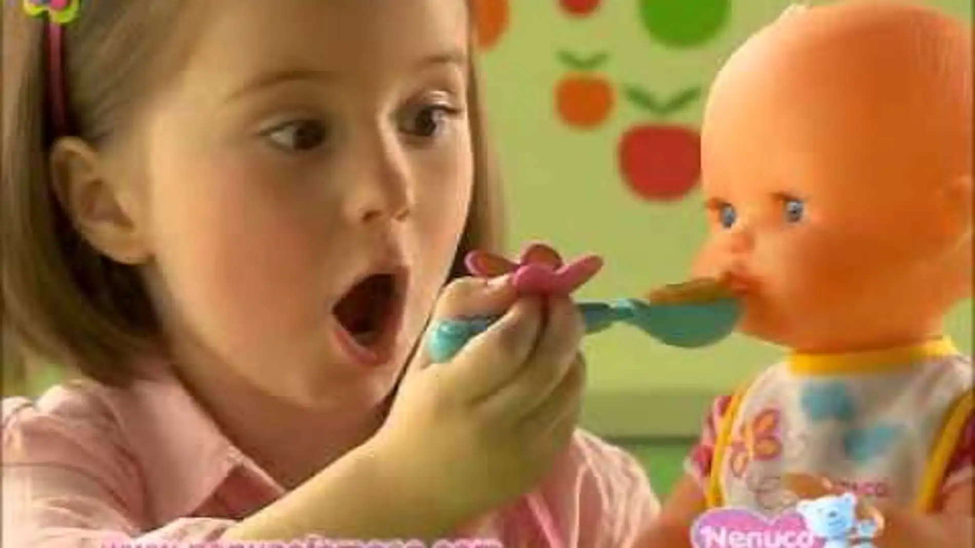 Piden la retirada de una muñeca de Famosa por fomentar la anorexia