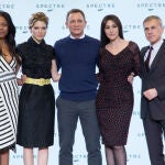 Algunos de los protagonistas de Spectre, la última película de James Bond: Naomie Harris, Léa Seydoux, Daniel Craig, Monica Bellucci y Christoph Waltz.
