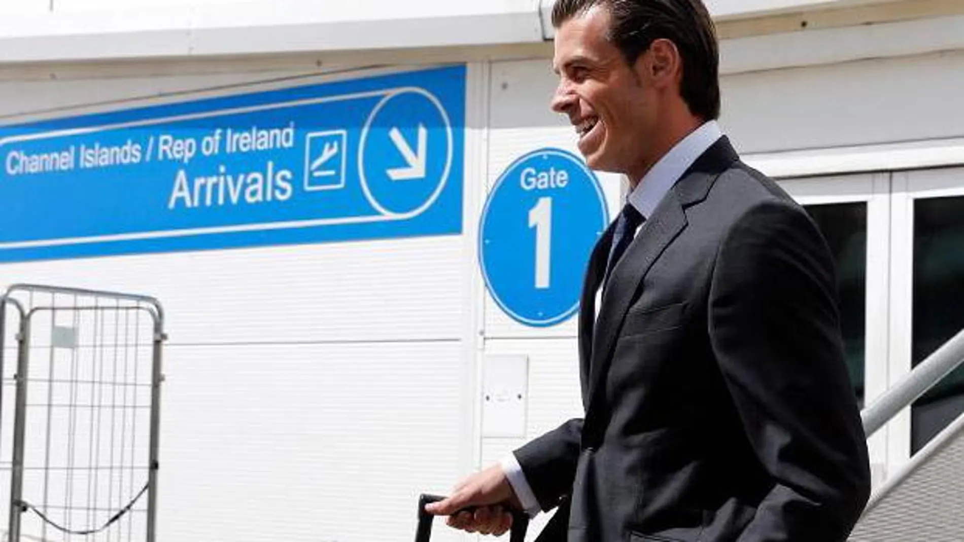 Gareth Bale ya está en Cardiff, ciudad en la que nació