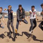 Los miembros del grupo juvenil Auryn, David Lafuente (c), Daniel Fernández (i), Blas Cantó (d), Carlos Marco (2i) y Álvaro Gango (2d).