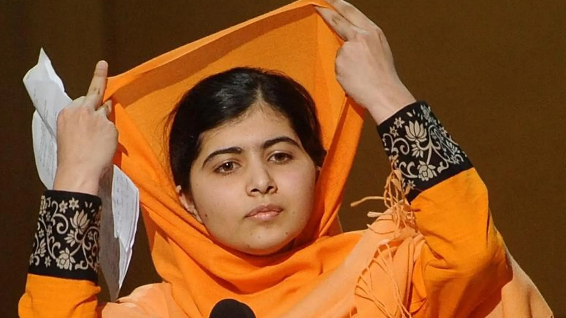 Malala dedicó hoy su premio a los "héroes sin nombre de Pakistán".
