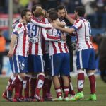 Los jugadores del Atlético celebran uno de los goles.