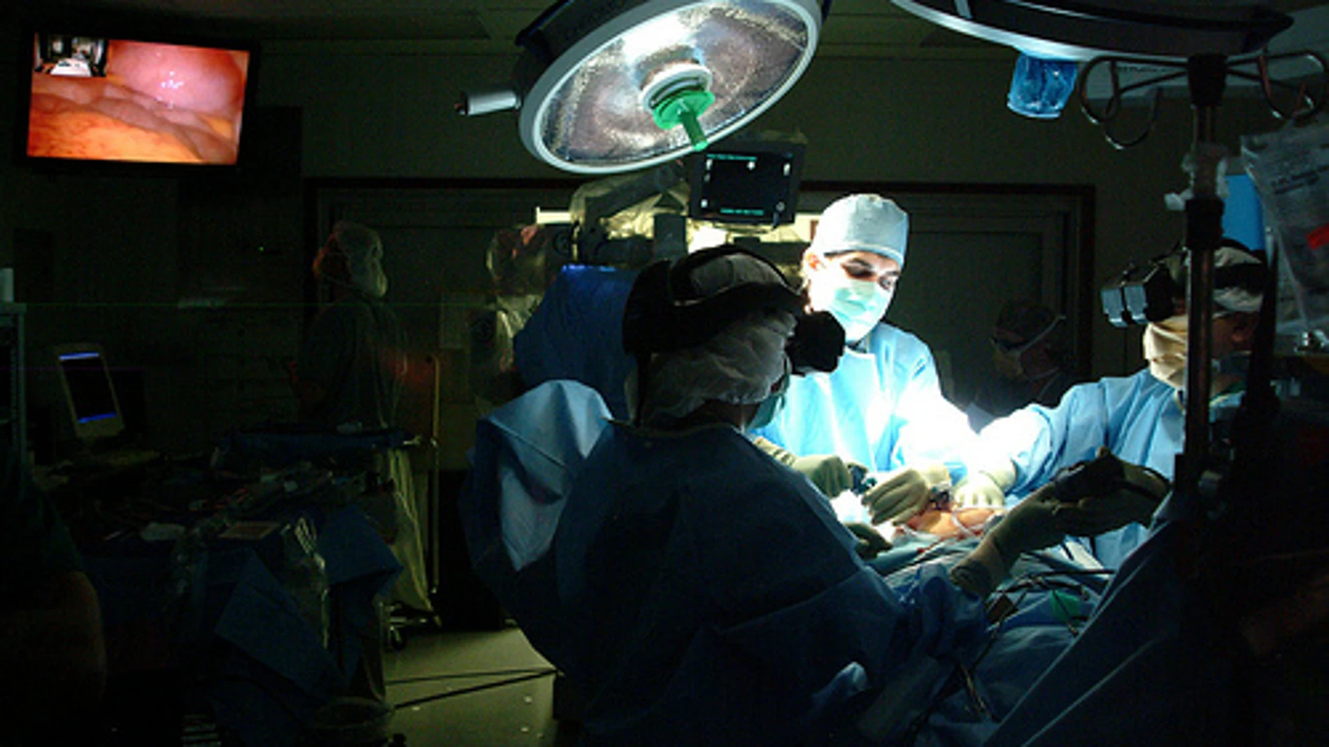 Los cirujanos reivindican la importancia de su tarea en el tratamiento de cáncer de colon