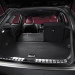Según Lexus, el NX tiene el mejor espacio de carga del maletero de su segmento.