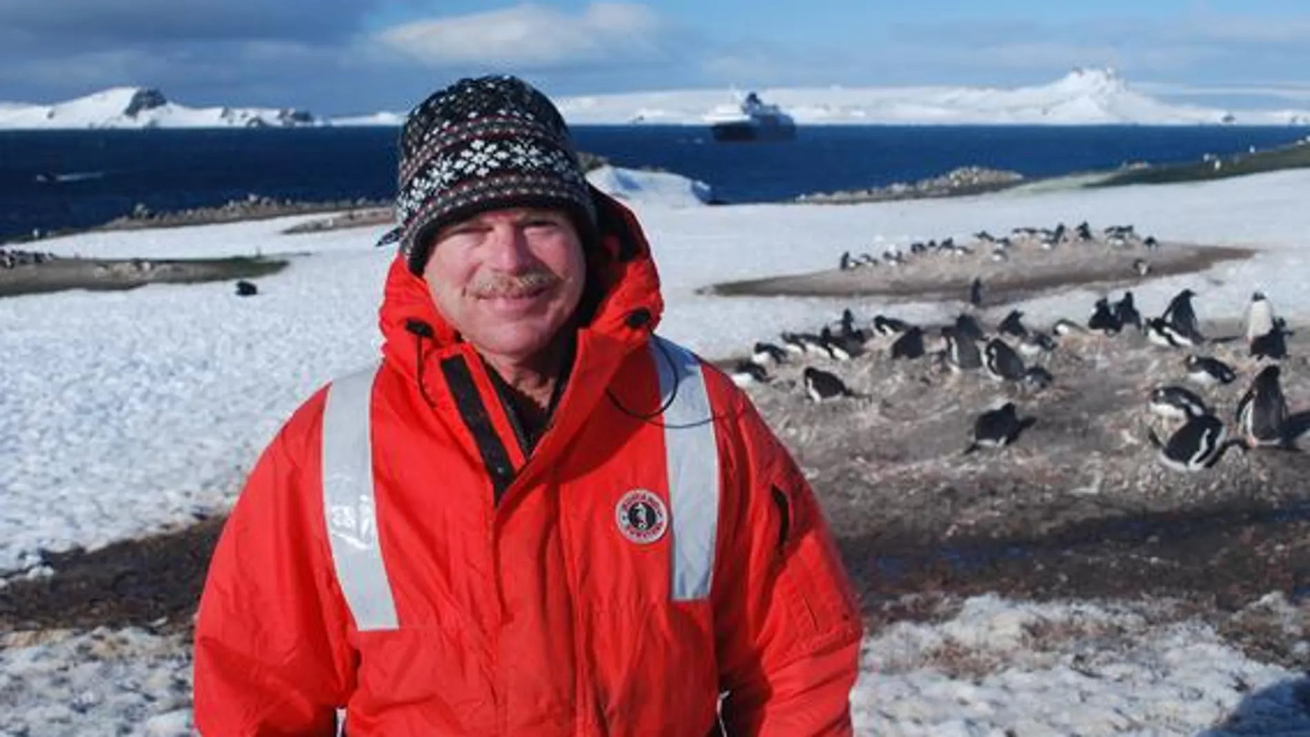 James B. McClintock en una de sus múltiples visitas a la Antártida