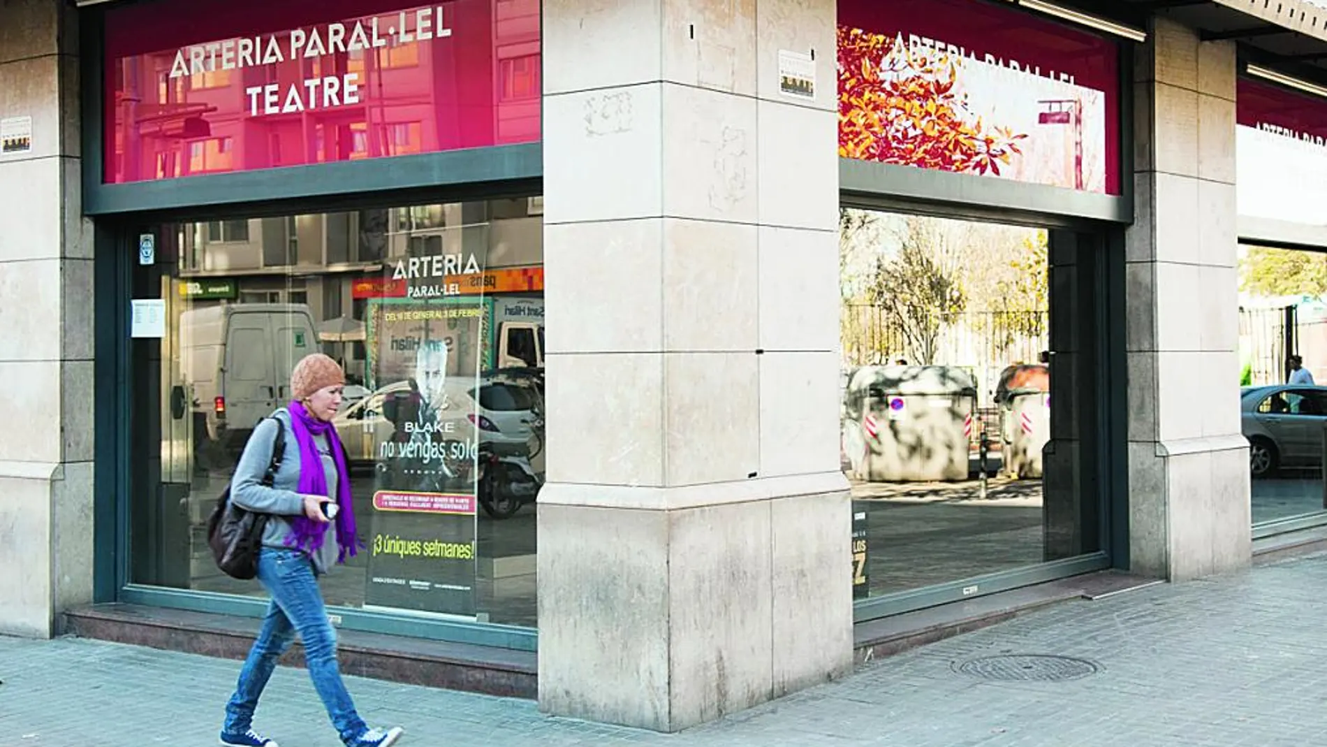 La fachada del Arteria Paral·lel Teatre en el corazón de la célebre avenida