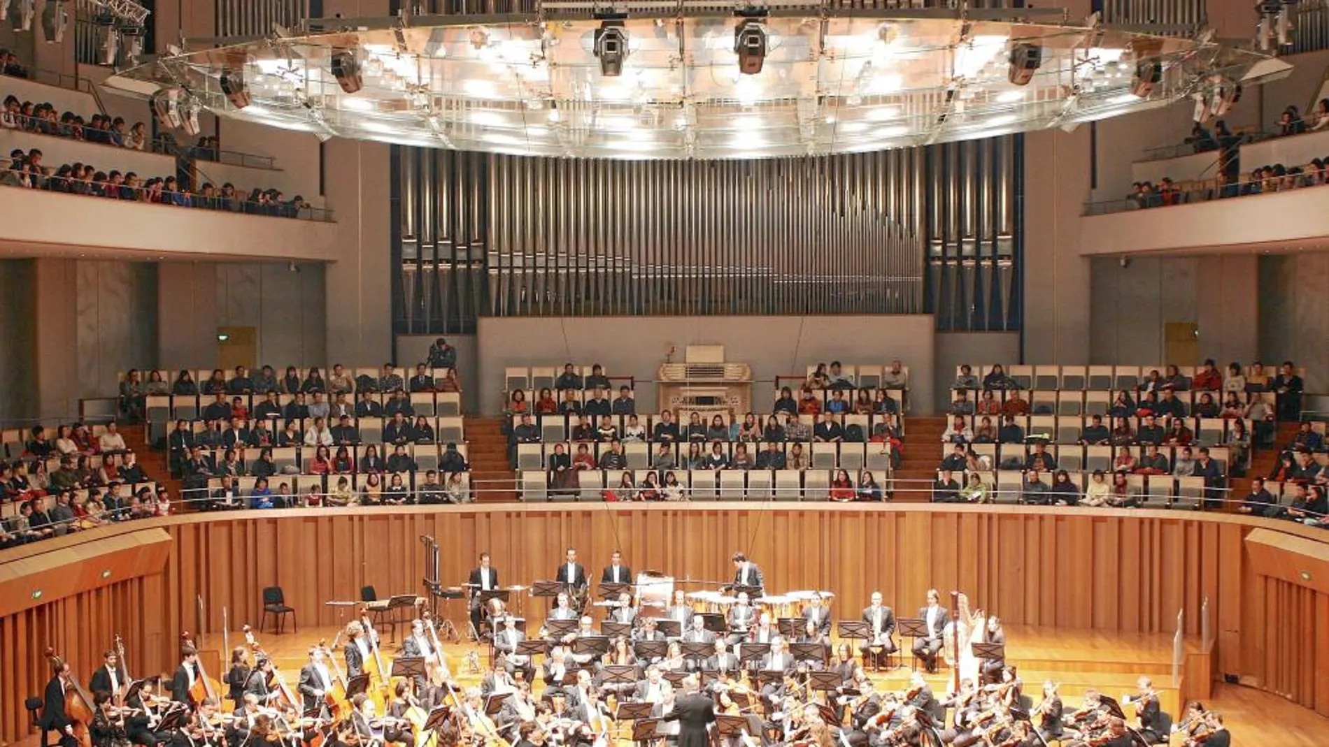 La Orquesta de la Comunitat Valenciana ha hecho una gira que le ha llevado a diez ciudades chinas