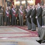 Morenés: «Los militares cumplen sin atender a absurdas provocaciones»