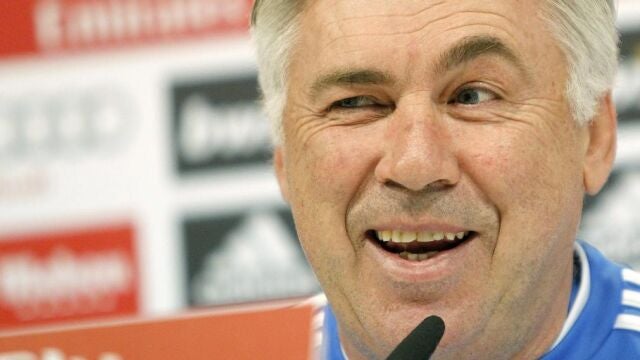 El entrenador italiano del Real Madrid Carlo Ancelotti anunció sin problemas el once que se medirá mañana al Xátiva