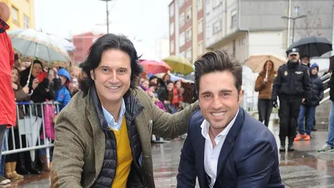Bustamante posa junto al coreógrafo Poty