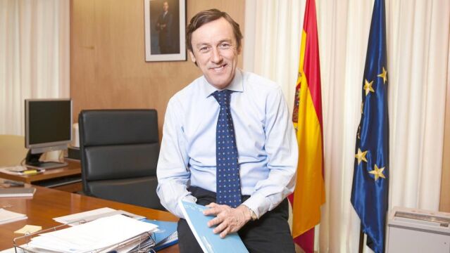 Rafael Hernando: «Podemos quiere romper el sistema, no aceptan nuestra democracia»