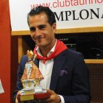 Fandiño recoge el premio al Triunfador de San Fermín 2013 del Diario de Navarra