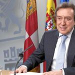 El consejero de la Presidencia y portavoz, José Antonio De Santiago-Juárez, durante la rueda de prensa del Consejo de Gobierno