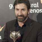 Antonio de la Torre, tras recibir el premio a "Mejor actor protagonista", por su trabajo en "Canibal"