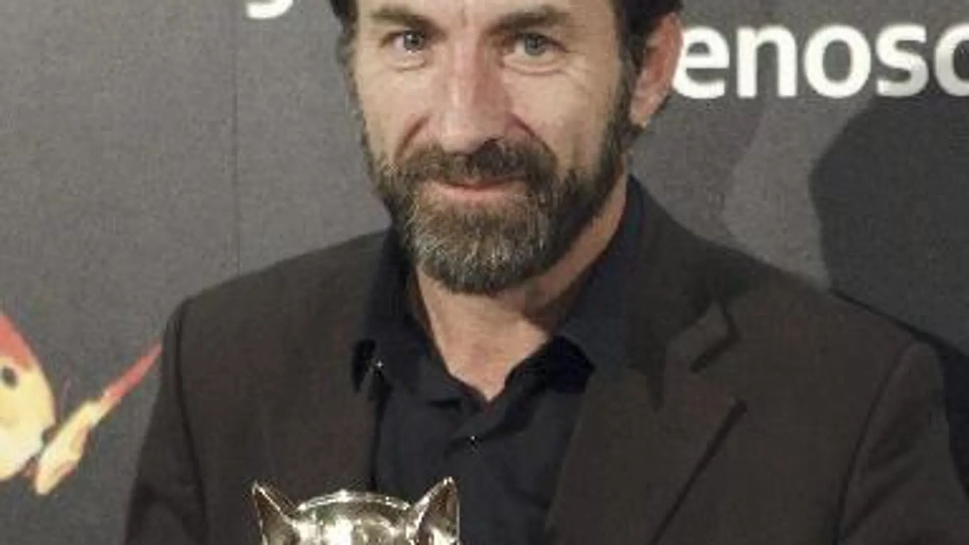 Antonio de la Torre, tras recibir el premio a "Mejor actor protagonista", por su trabajo en "Canibal"