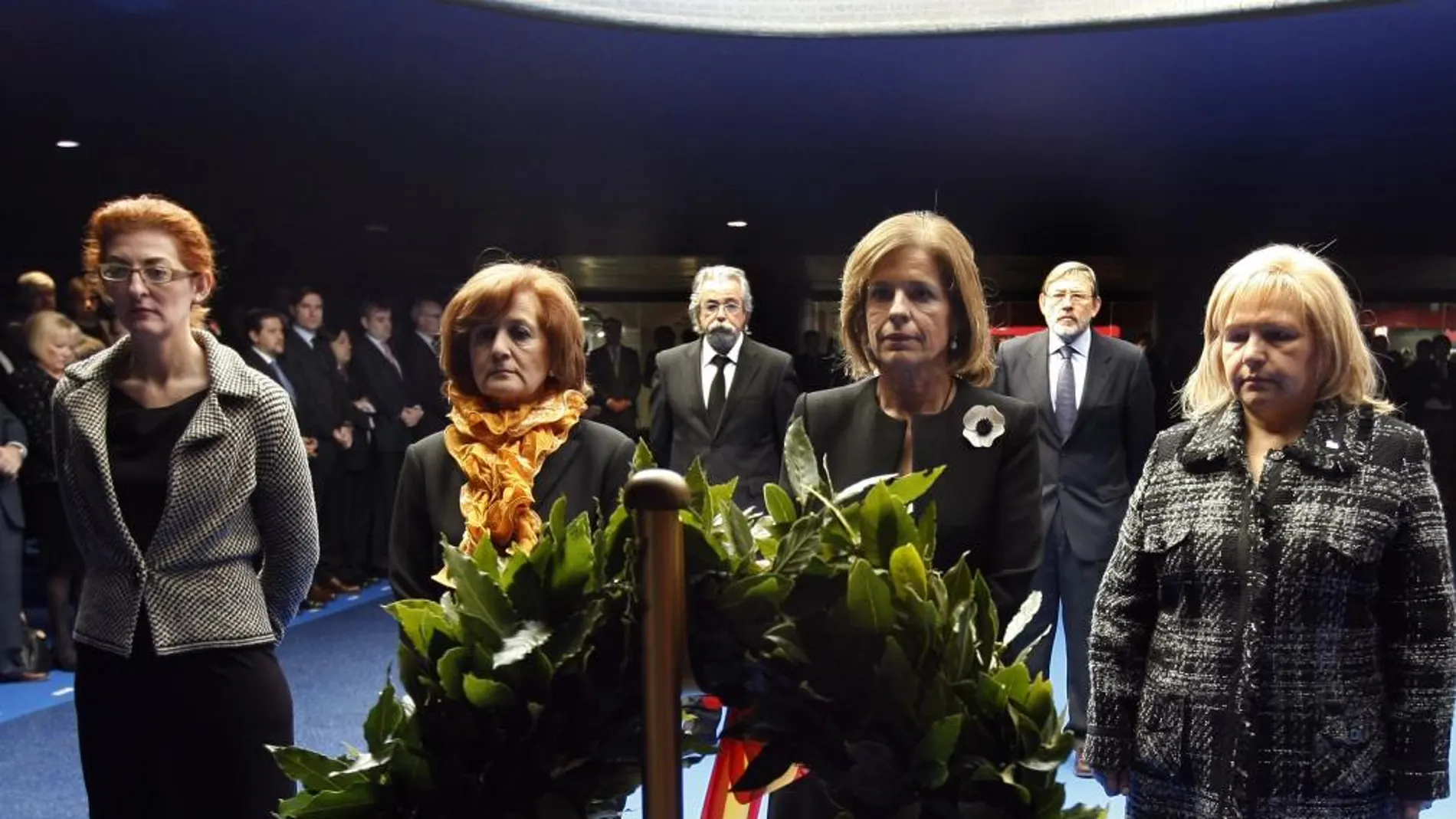 Ana Botella preside el acto de Homenaje a las victimas del 11M en el Monumento de Atocha.
