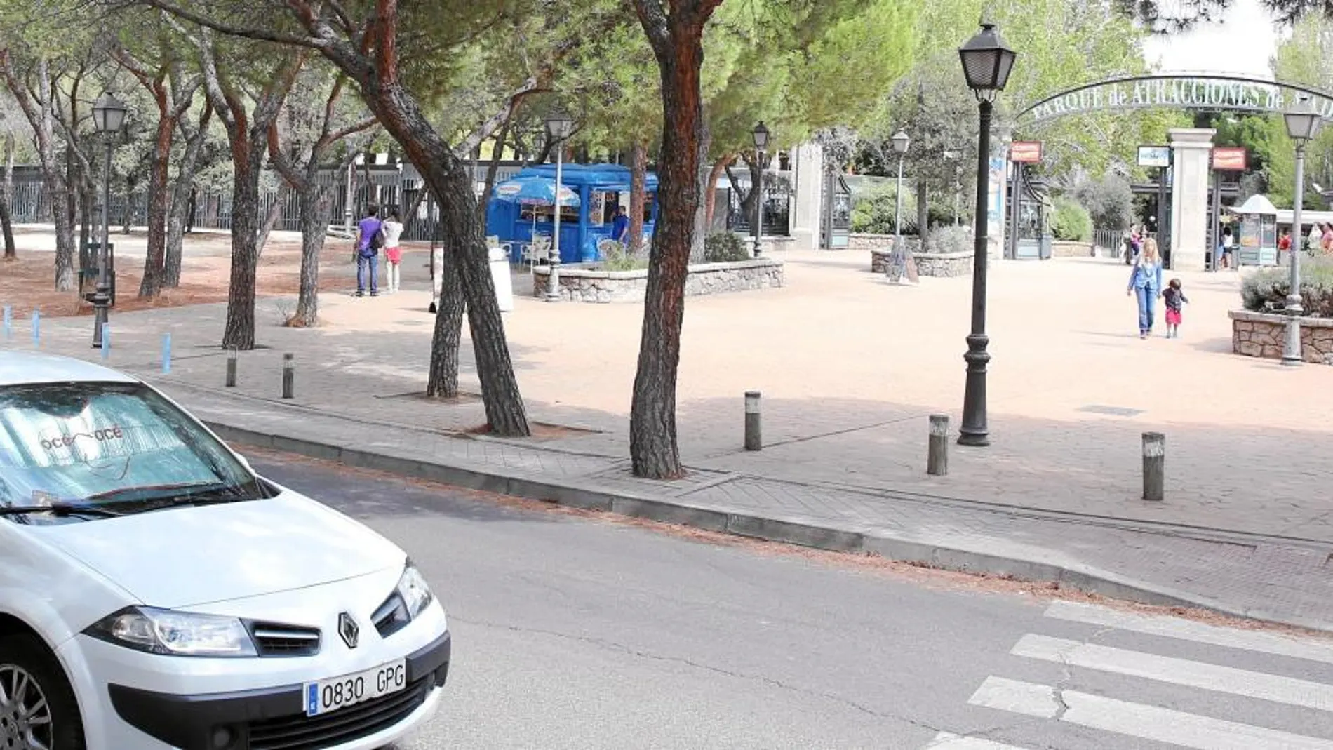 Los «gorrrilas» actuarían de chivatos para bandas de ladrones que actúan en los aparcamientos de la Casa de Campo