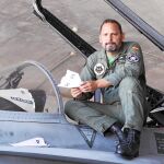 Luis Borque: «No soy Top Gun. No tengo ni moto ni rubia»