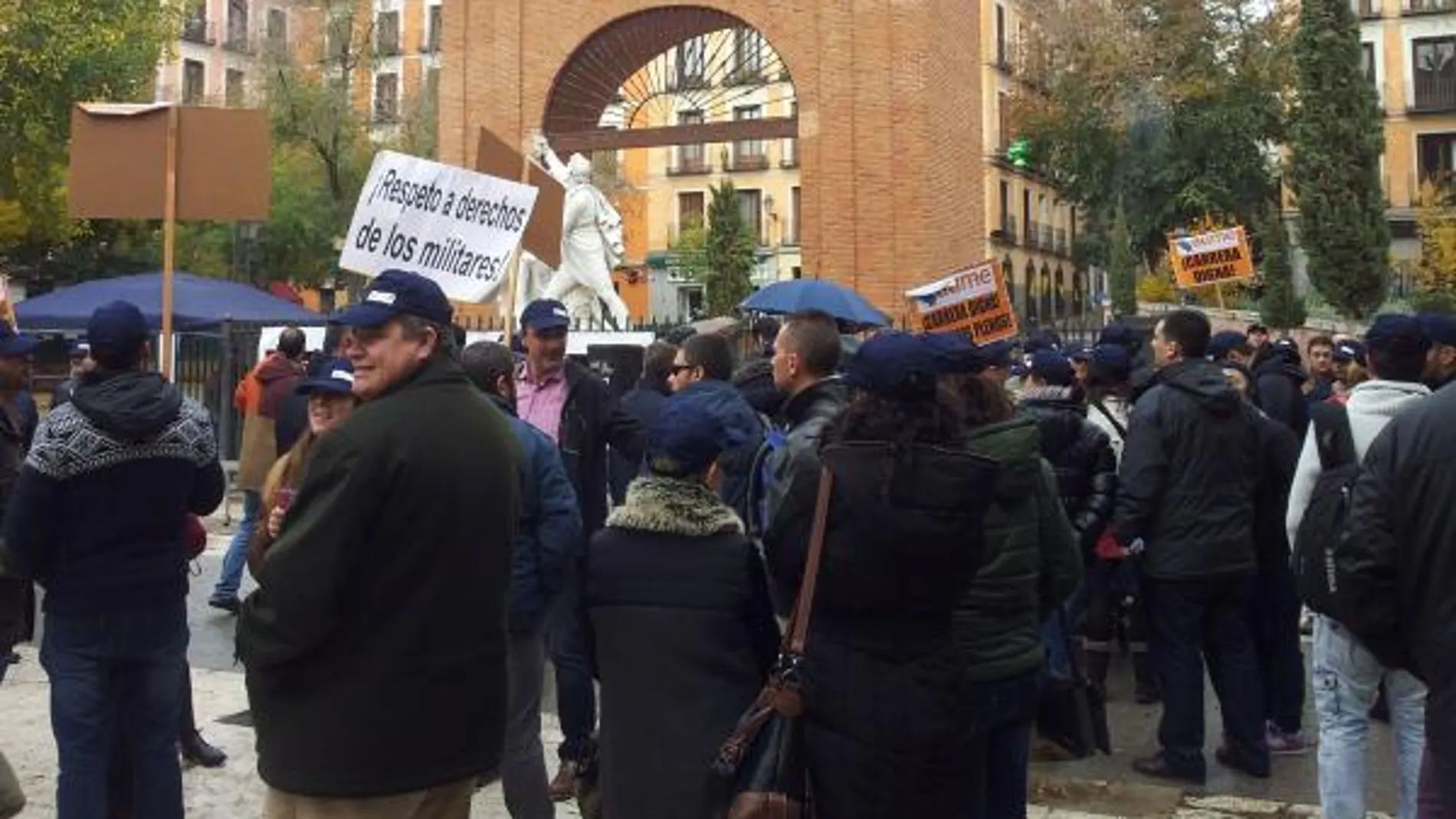 Más de cien militares se manifesta en las calles de Madrid para reivindicar más derechos y dignidad