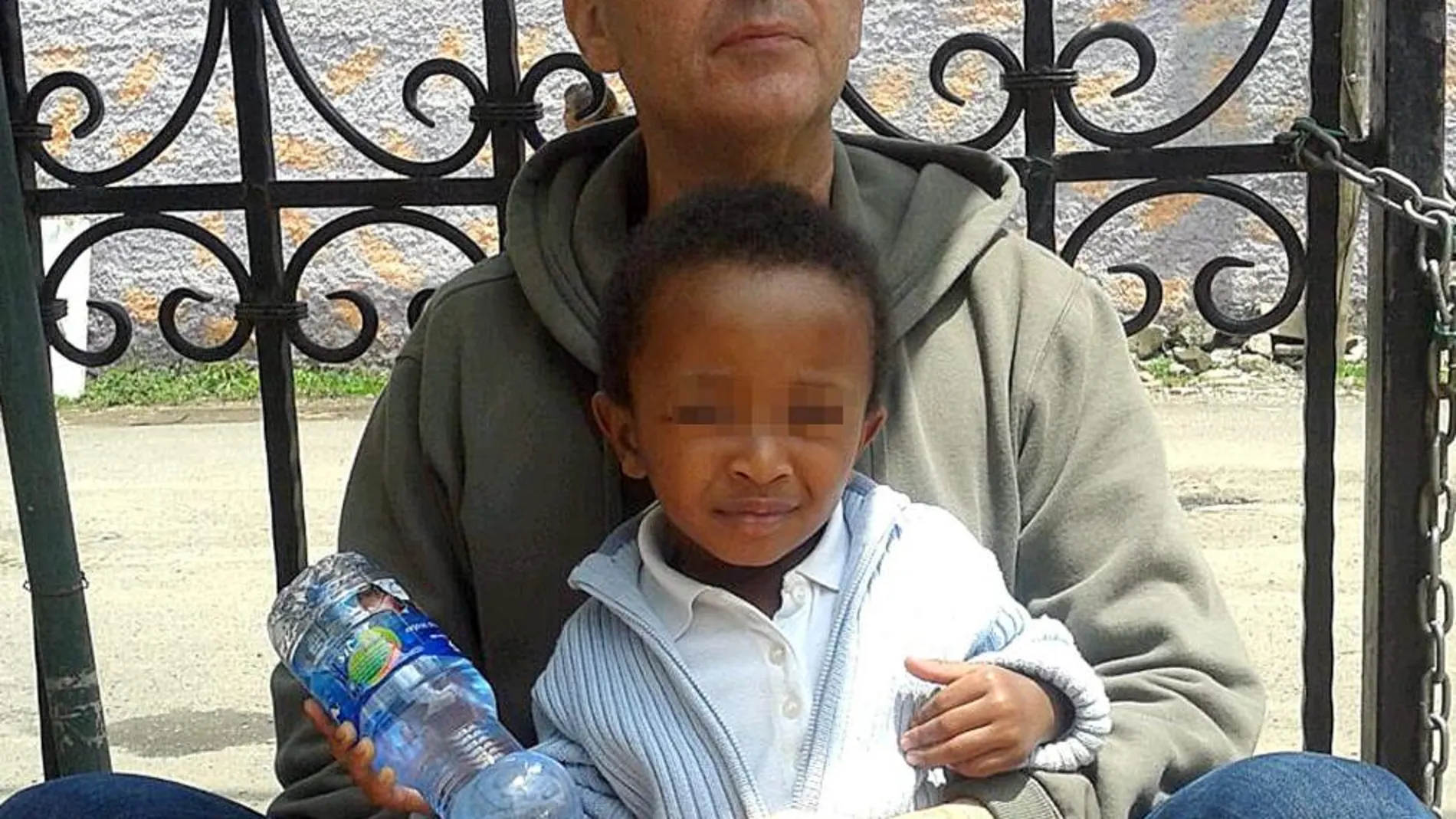 «Como esperábamos, nos han revocado la adopción»